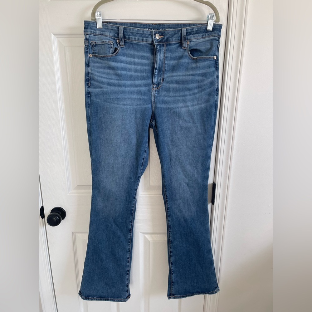 AEO Medium Wash High Rise Skinny Kick Jeans Frayed Hem